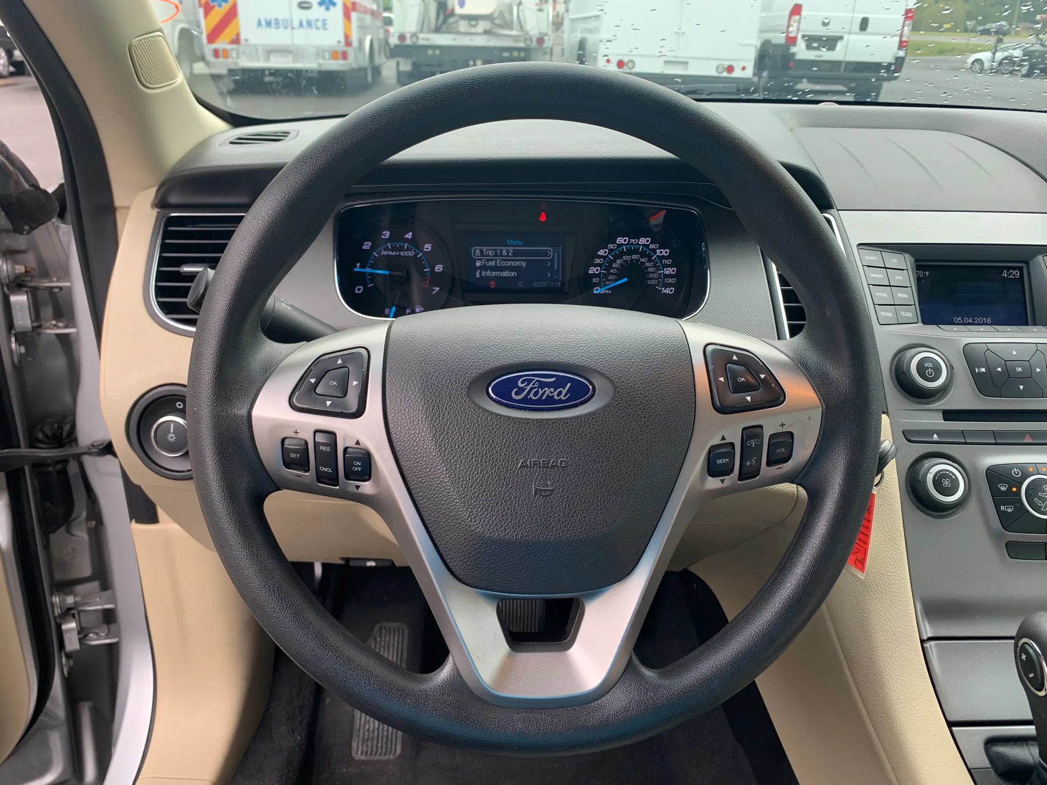 Used 2019 Ford Taurus SE FWD image 10