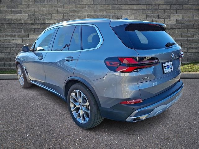 Used 2024 BMW X5 xDrive40i w/ Premium Package image 4