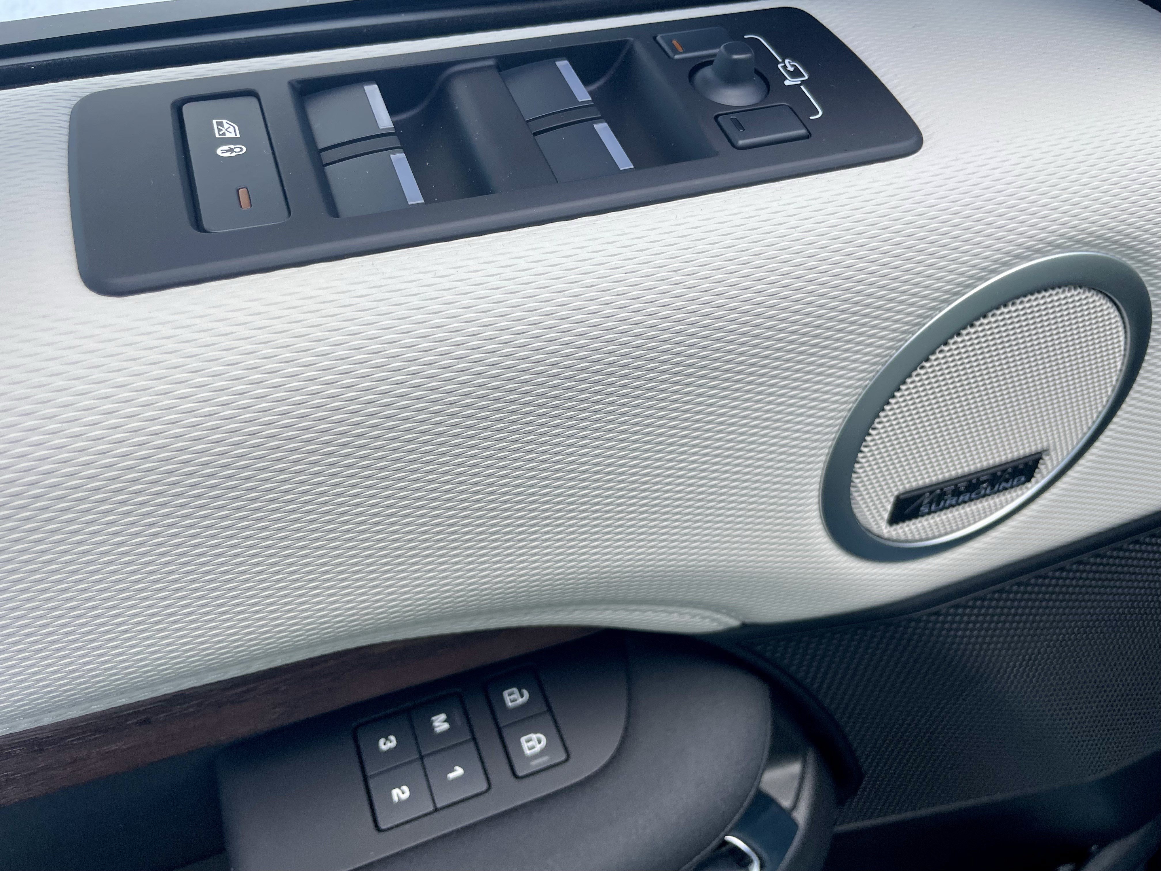 New 2026 Land Rover Discovery Dynamic SE AWD/4WD image 11