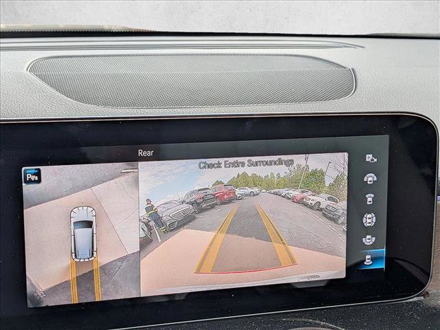 Used 2022 Mercedes-Benz GLB 250 4MATIC image 11