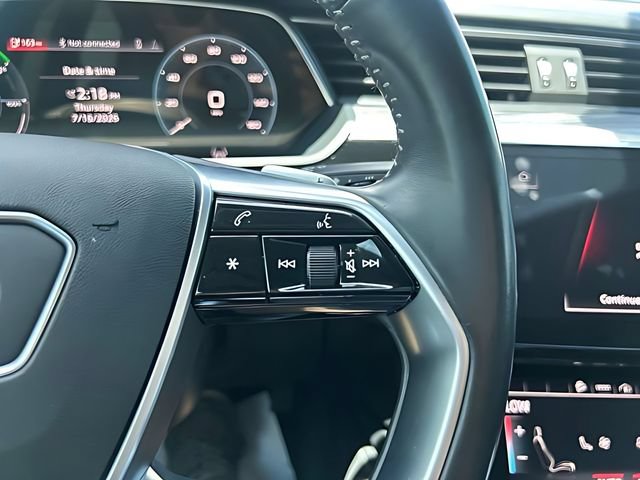 Used 2021 Audi e-tron Prestige w/ Prestige Package AWD/4WD image 28