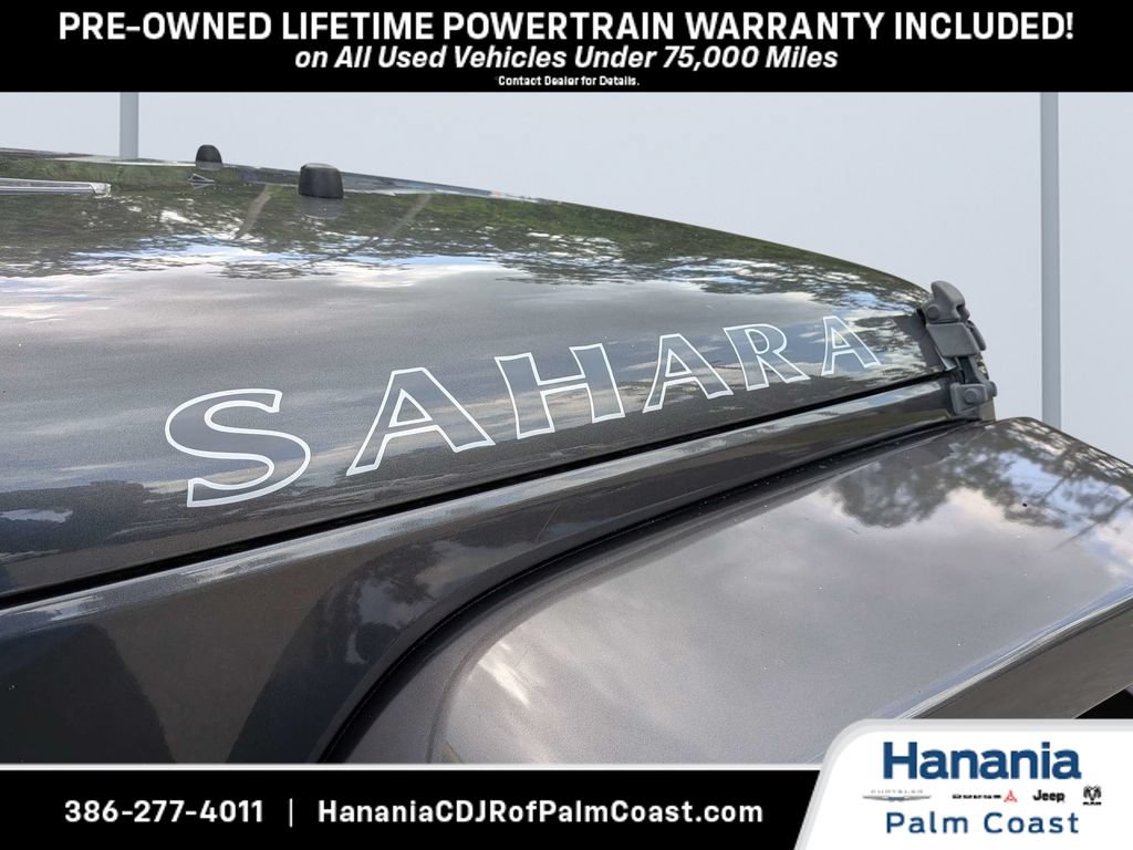Used 2017 Jeep Wrangler Unlimited Sahara w/ Connectivity Group AWD/4WD image 12
