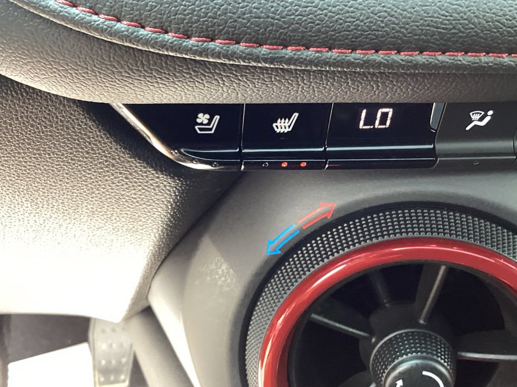 Used 2020 Chevrolet Blazer RS AWD/4WD image 39