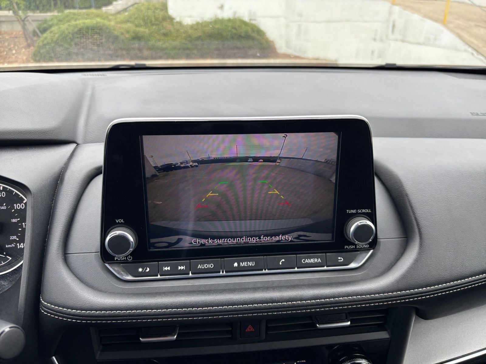Used 2025 Nissan Rogue SV FWD image 25