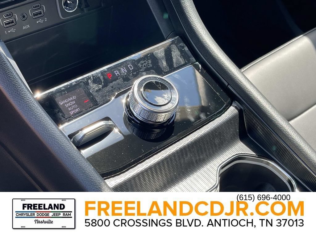New 2026 Jeep Grand Cherokee Limited w/ Limited Altitude Package AWD/4WD image 31
