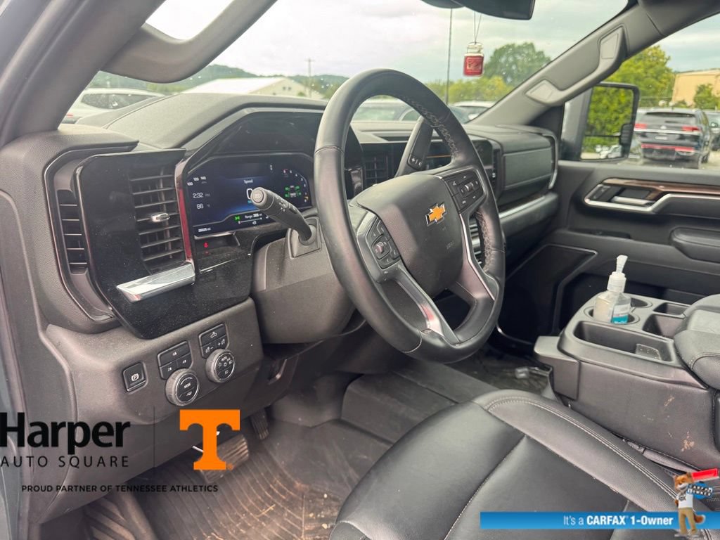 Used 2025 Chevrolet Silverado 2500 LT AWD/4WD image 13
