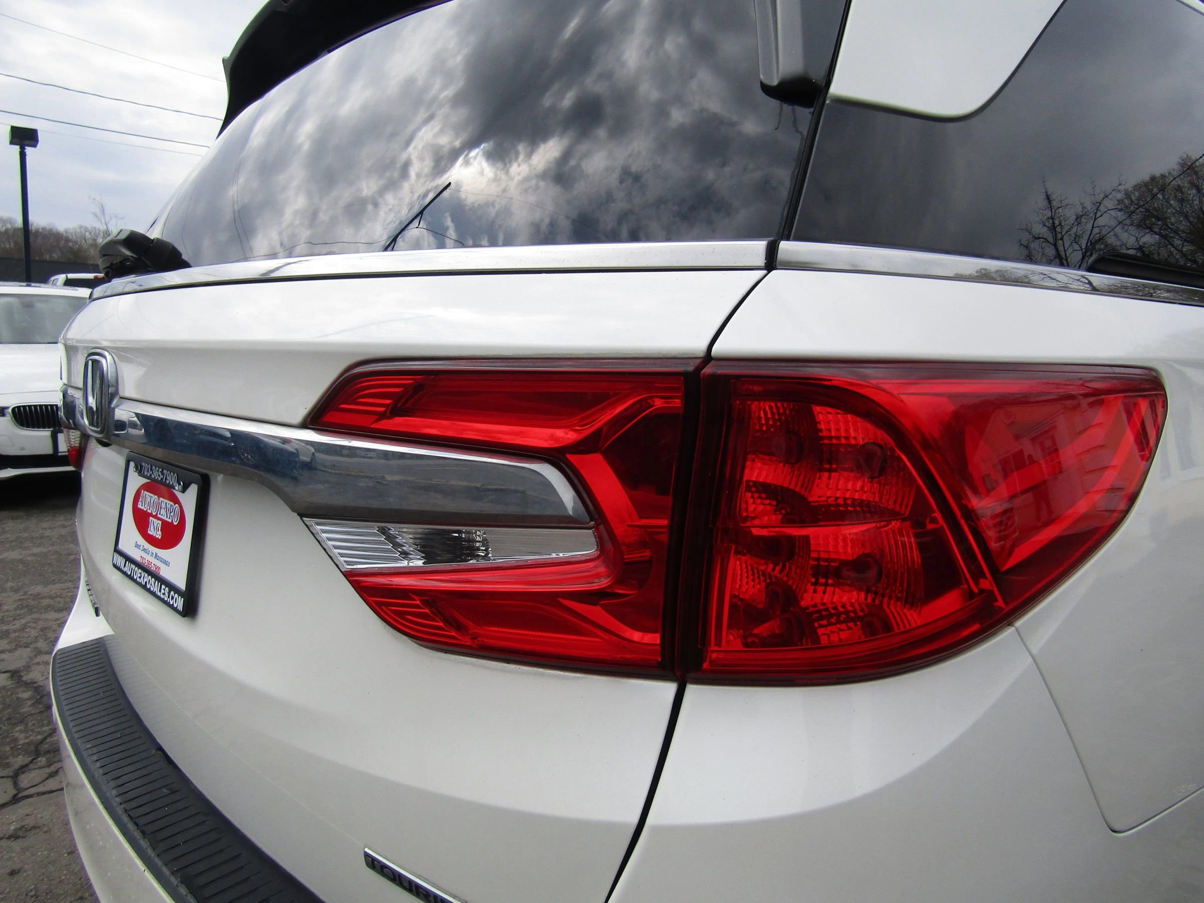 Used 2018 Honda Odyssey Touring image 9