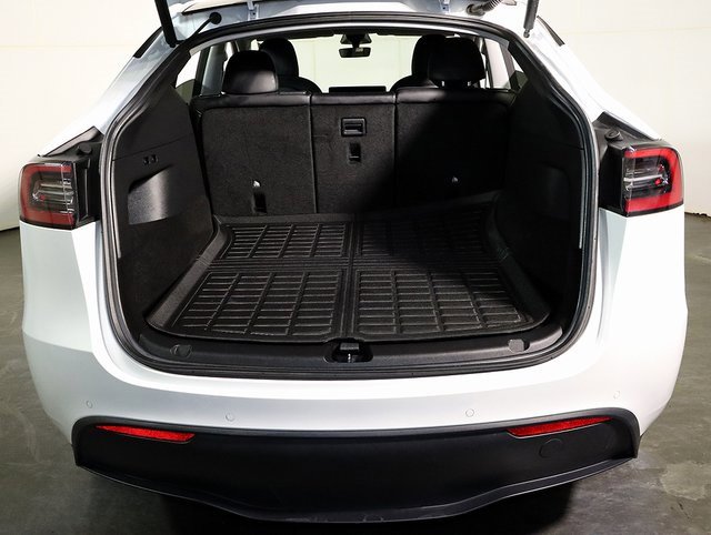 Used 2022 Tesla Model Y Performance image 27