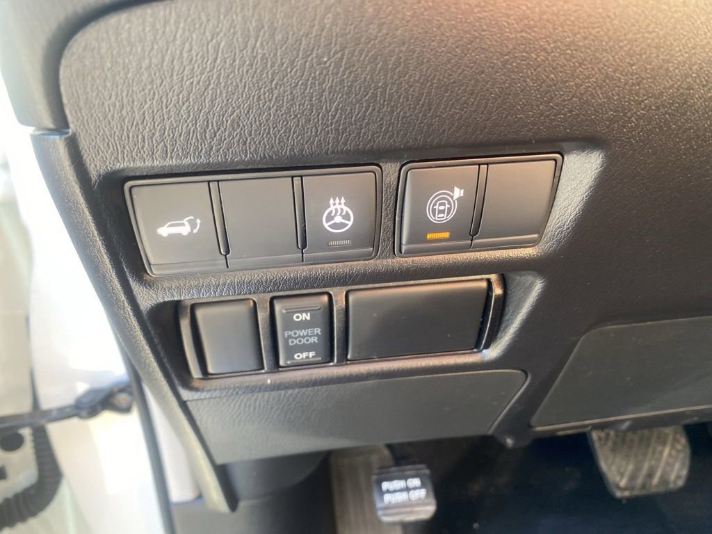 Used 2024 Nissan Armada Platinum w/ Captain's Chairs Package image 16