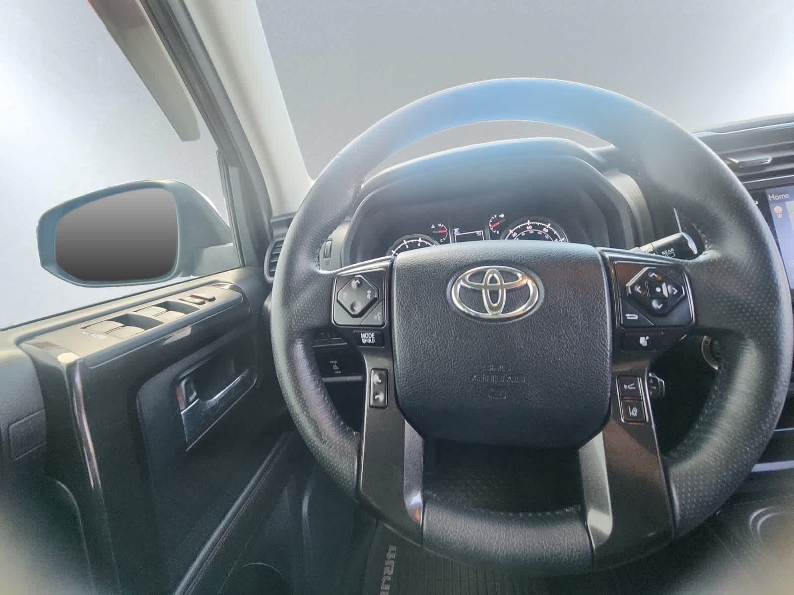 Used 2020 Toyota 4Runner Venture AWD/4WD image 19