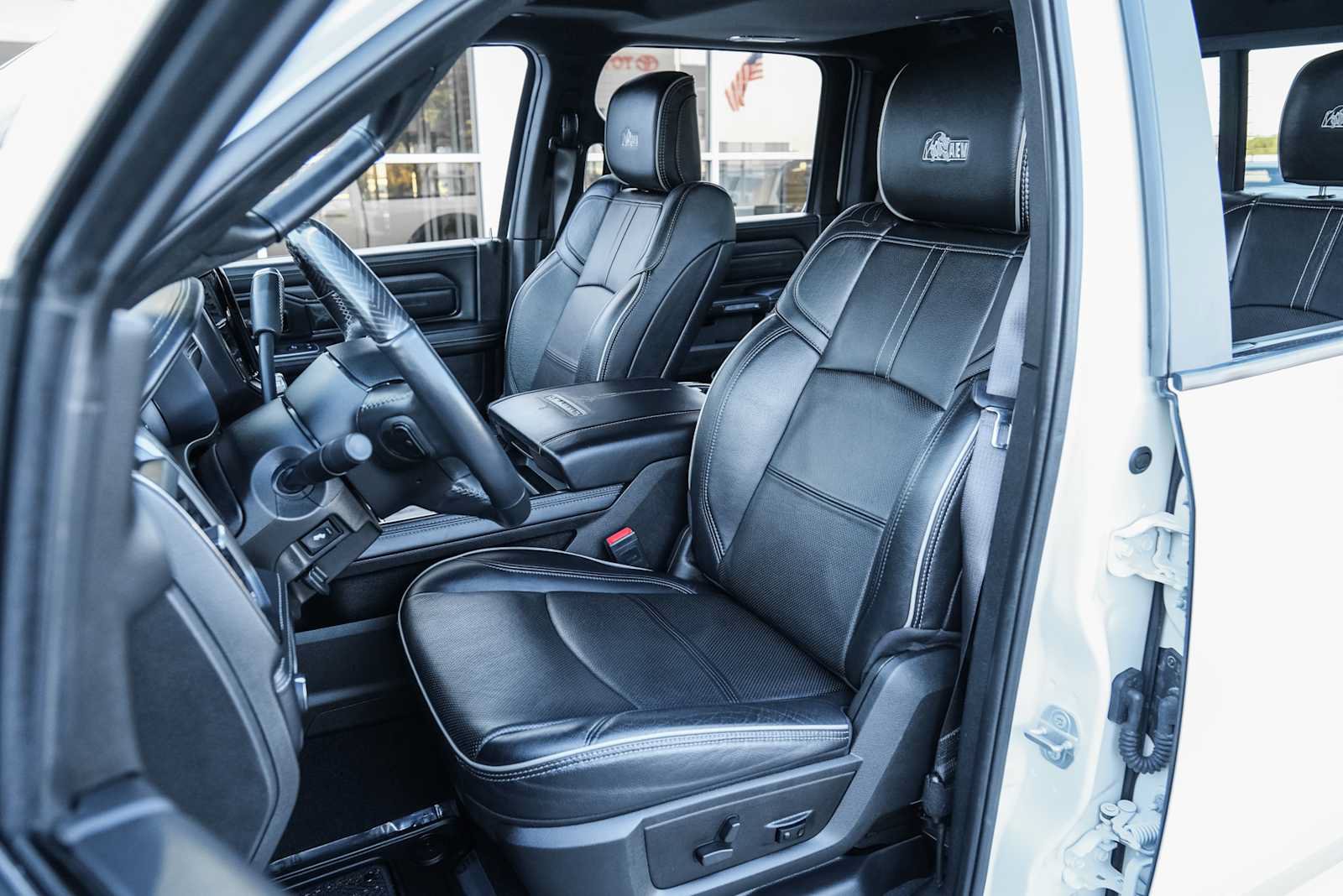Used 2022 RAM 2500 Limited AWD/4WD image 31