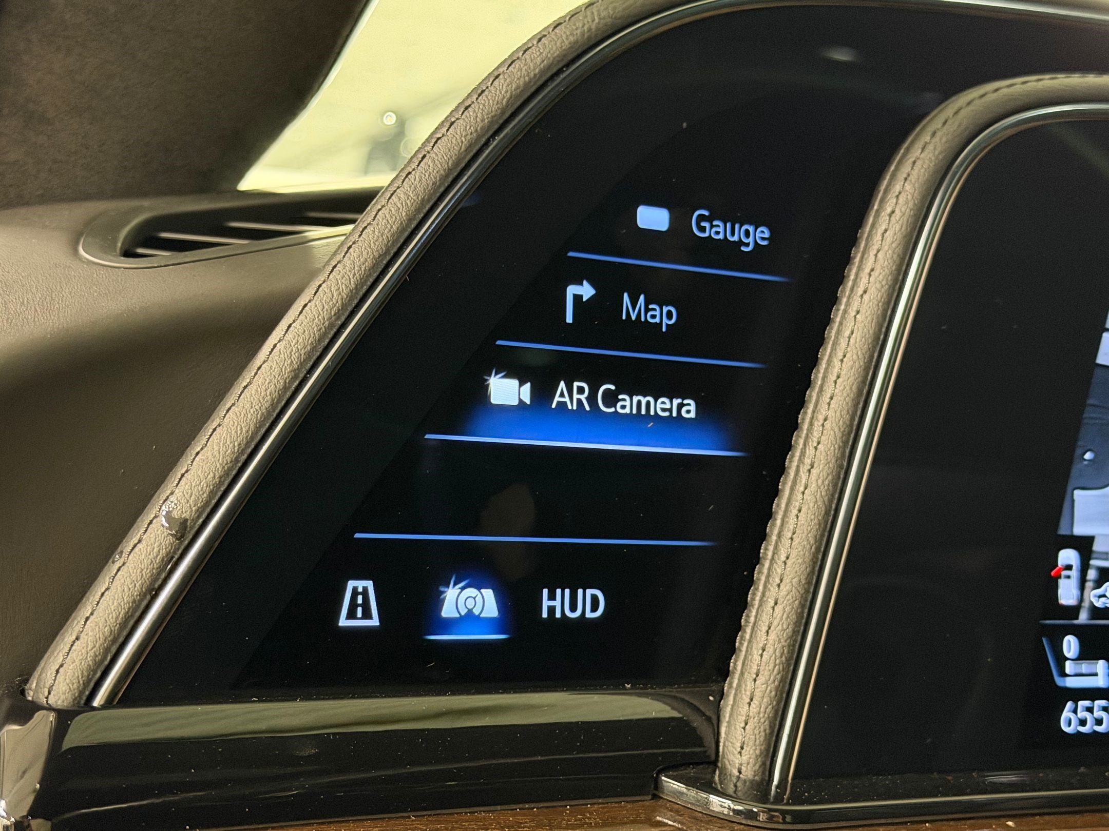 Used 2023 Cadillac Escalade Sport Platinum w/ Heavy-Duty Trailer Package AWD/4WD image 13