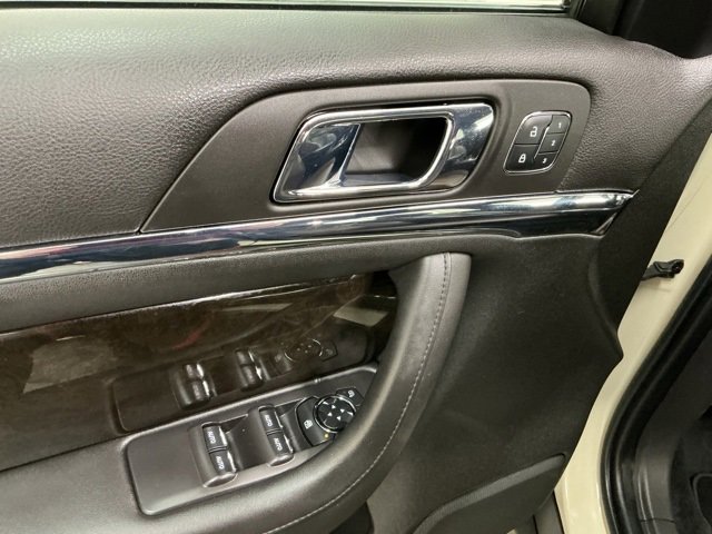 Used 2014 Lincoln MKS AWD w/ Equipment Group 101A image 15