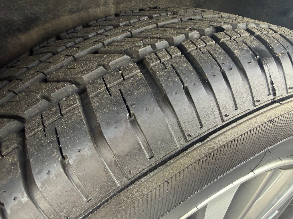 Used 2020 Nissan Pathfinder SL image 40