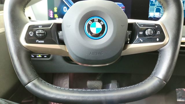 Used 2023 BMW iX M60 image 40