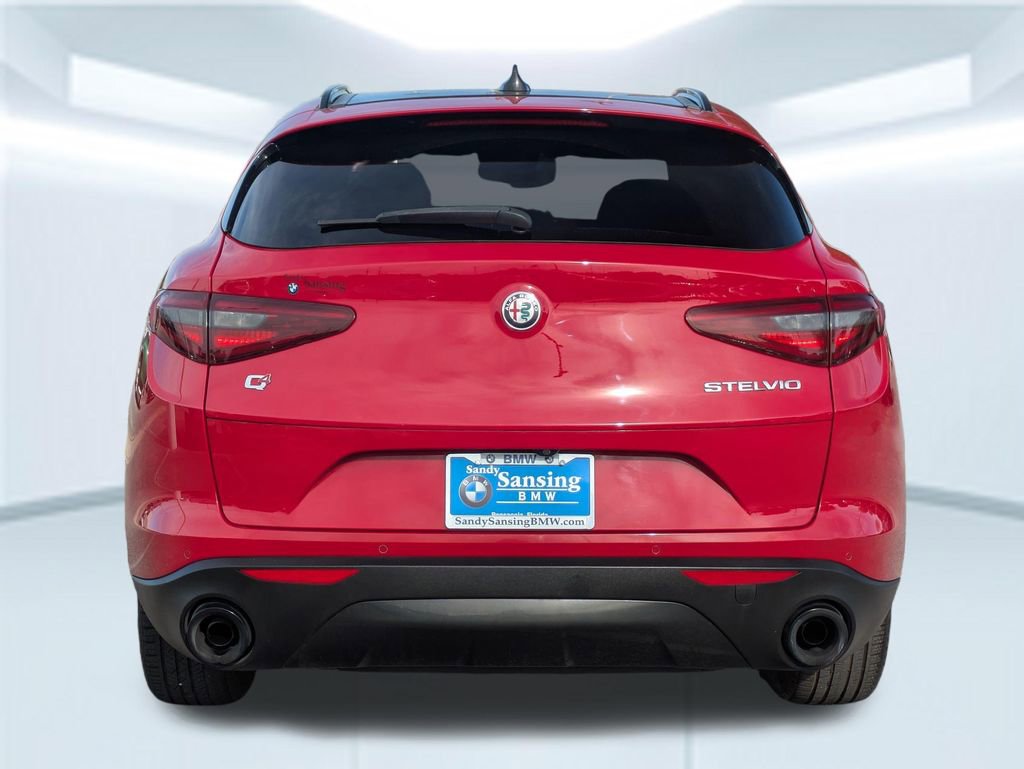 Used 2023 Alfa Romeo Stelvio Sprint AWD/4WD image 4
