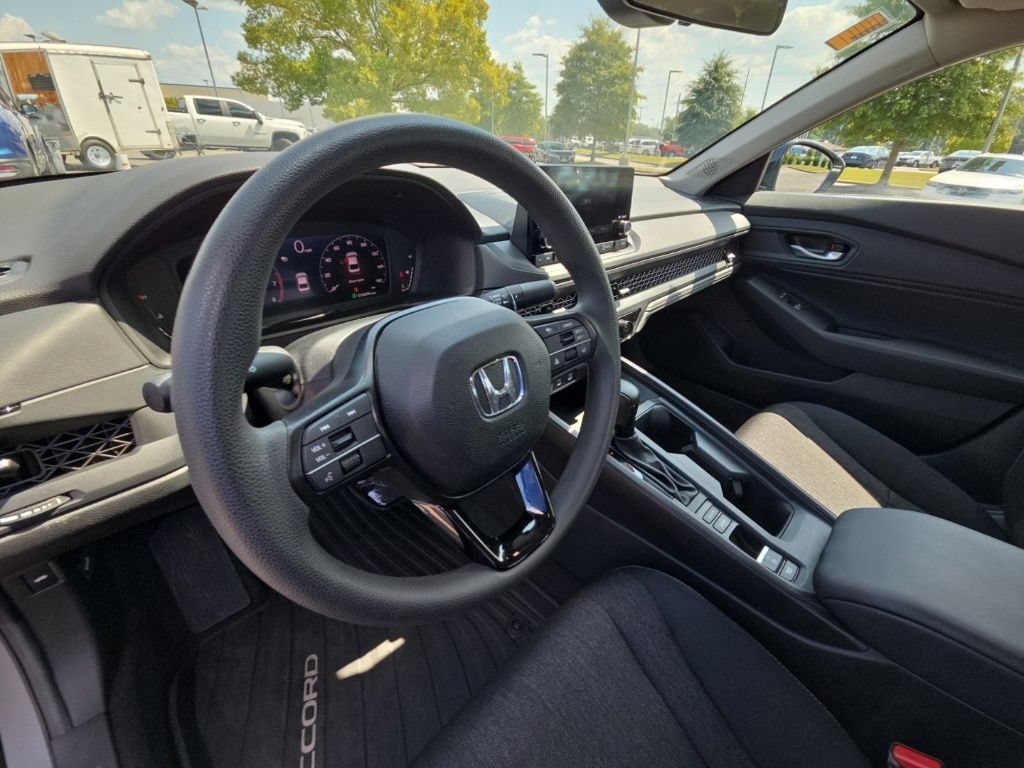 Used 2025 Honda Accord SE image 27