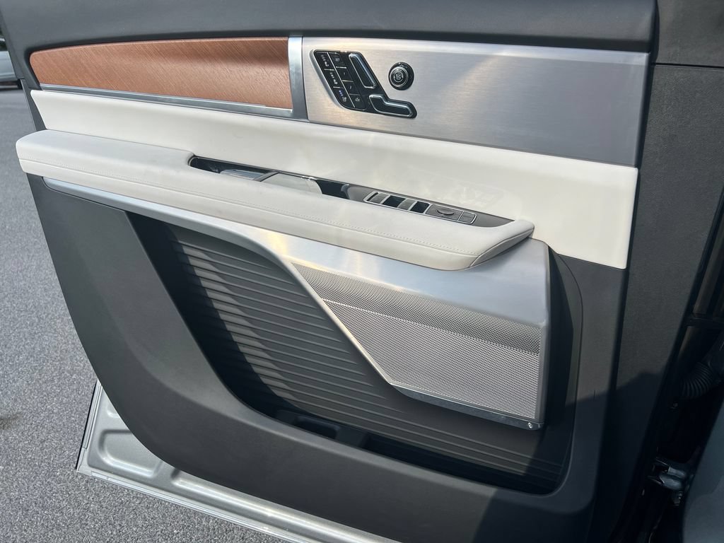 Certified 2026 Cadillac Vistiq Sport w/ LPO, Floor Liner Package AWD/4WD image 21