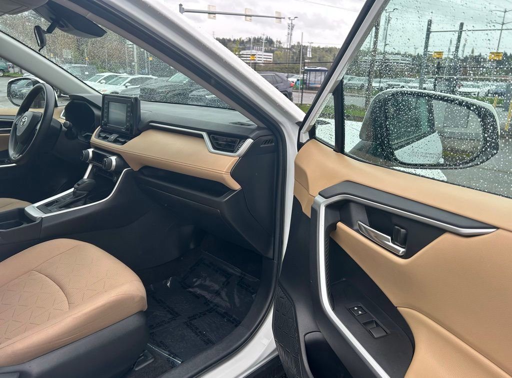 Certified 2021 Toyota RAV4 XLE image 15