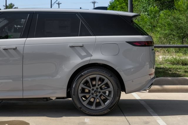 New 2026 Land Rover Range Rover Sport Dynamic SE AWD/4WD image 14
