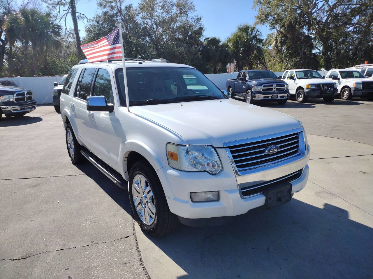 Used 2010 Ford Explorer Limited image 2