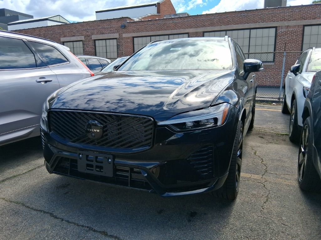 New 2026 Volvo XC60 T8 Ultra w/ Protection Package Premier AWD/4WD image 3