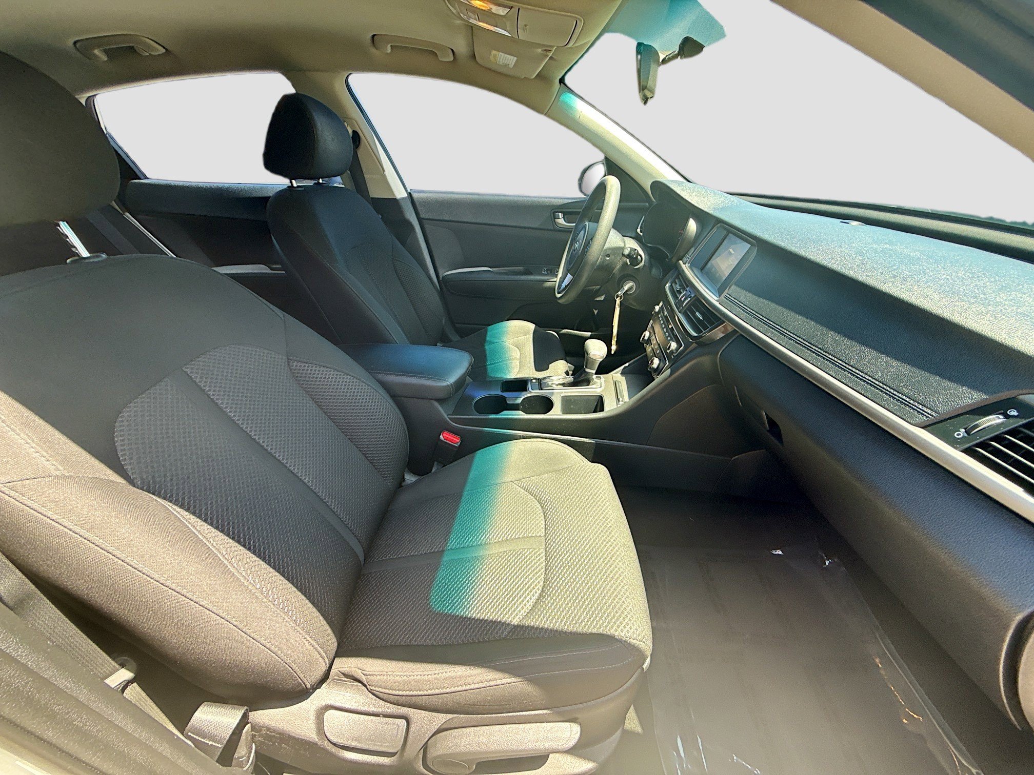 Used 2018 Kia Optima LX w/ 17" Alloy Wheels Package FWD image 28