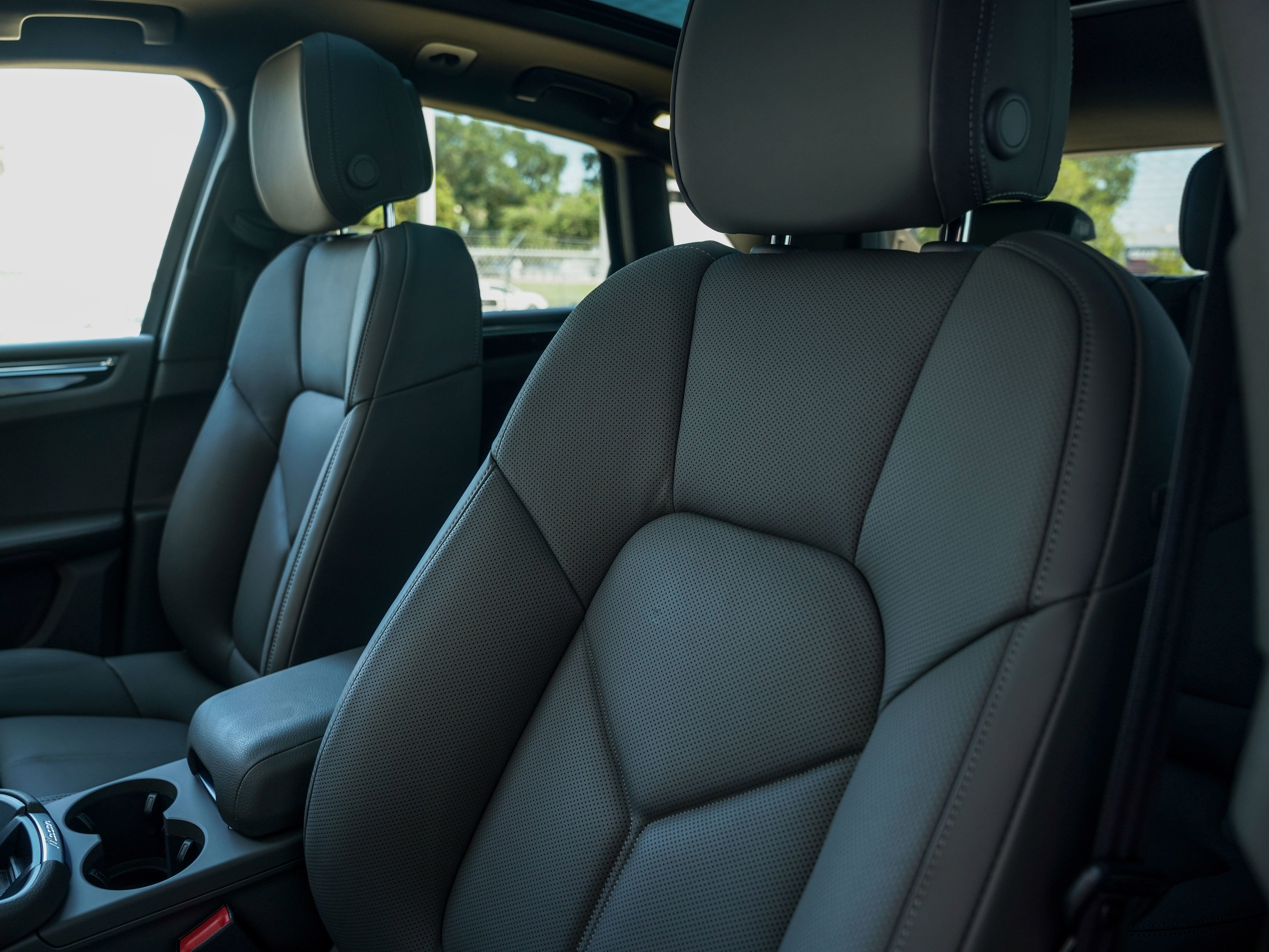 New 2026 Porsche Macan image 5