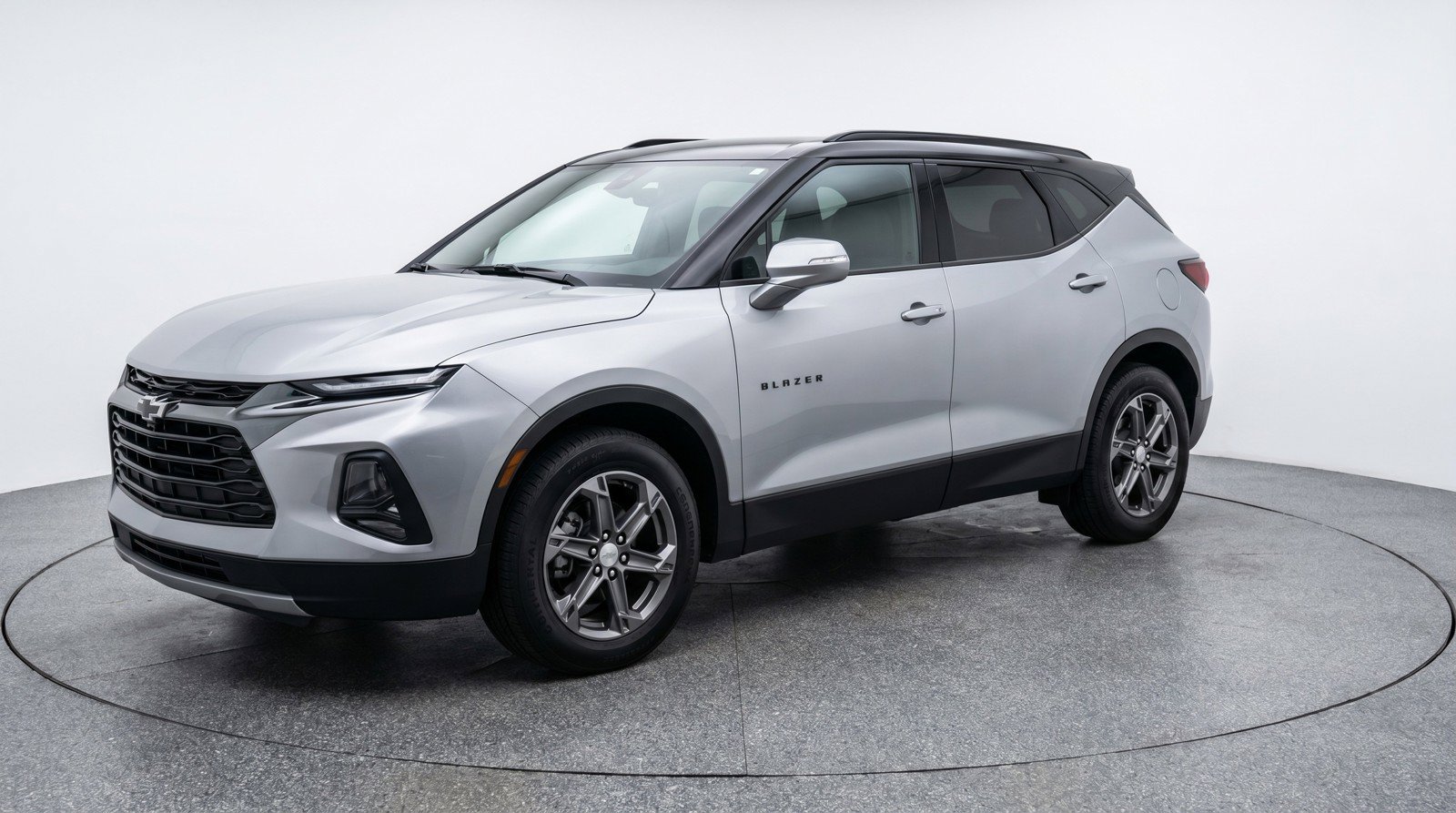Used 2025 Chevrolet Blazer LT FWD image 3
