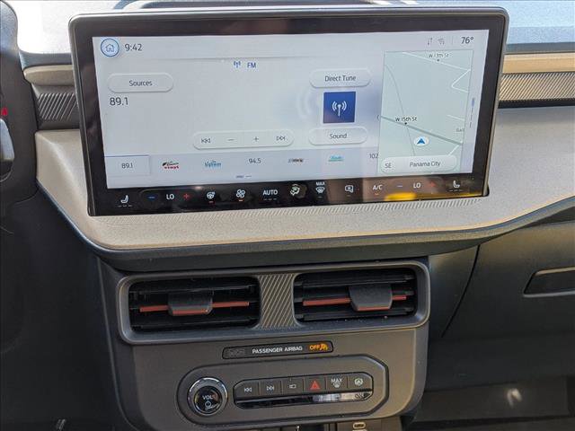 Certified 2025 Ford Maverick Lariat w/ 4K Tow Package image 14