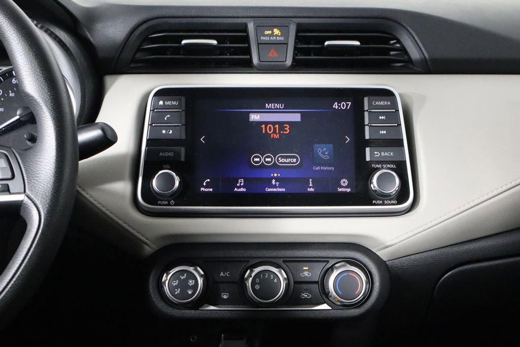 Used 2021 Nissan Versa SV image 22