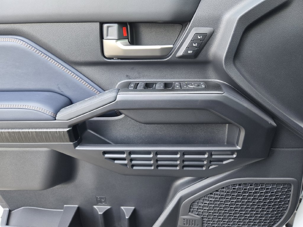 New 2026 Toyota 4Runner Platinum AWD/4WD image 18
