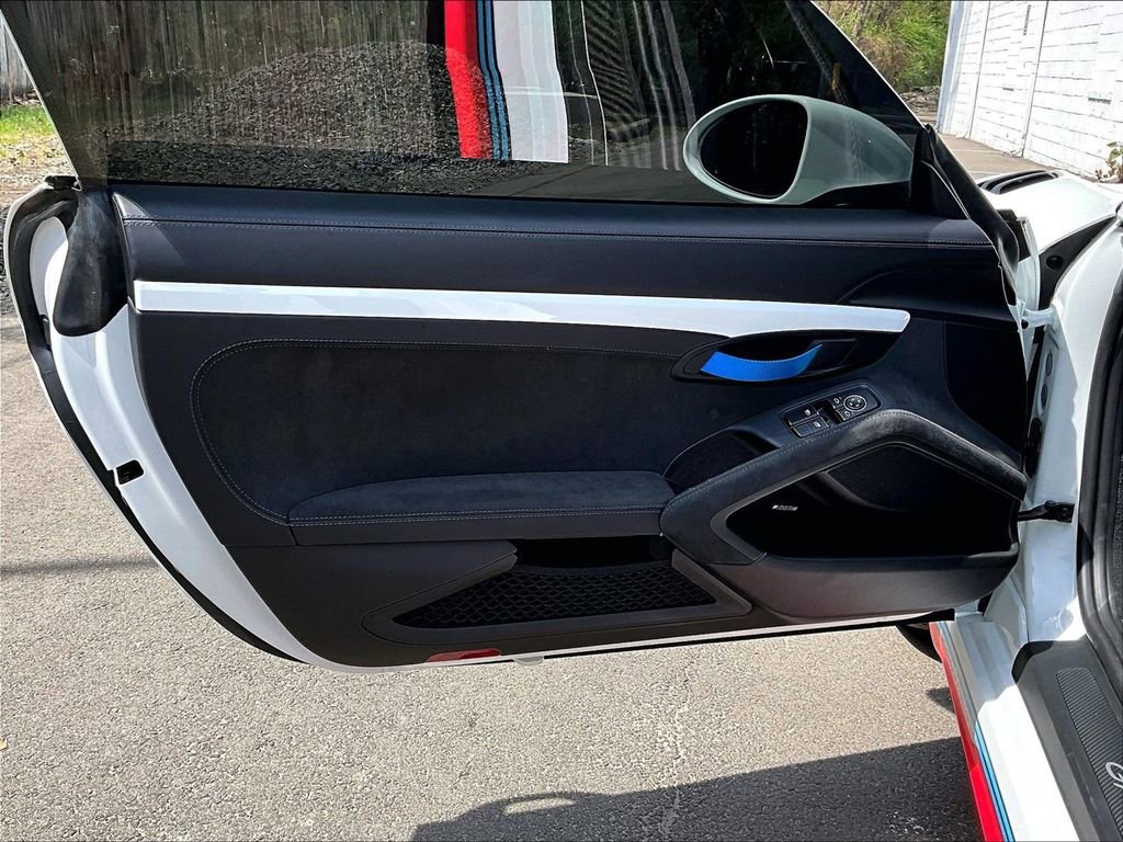 Certified 2024 Porsche 718 Cayman GT4 RS image 25