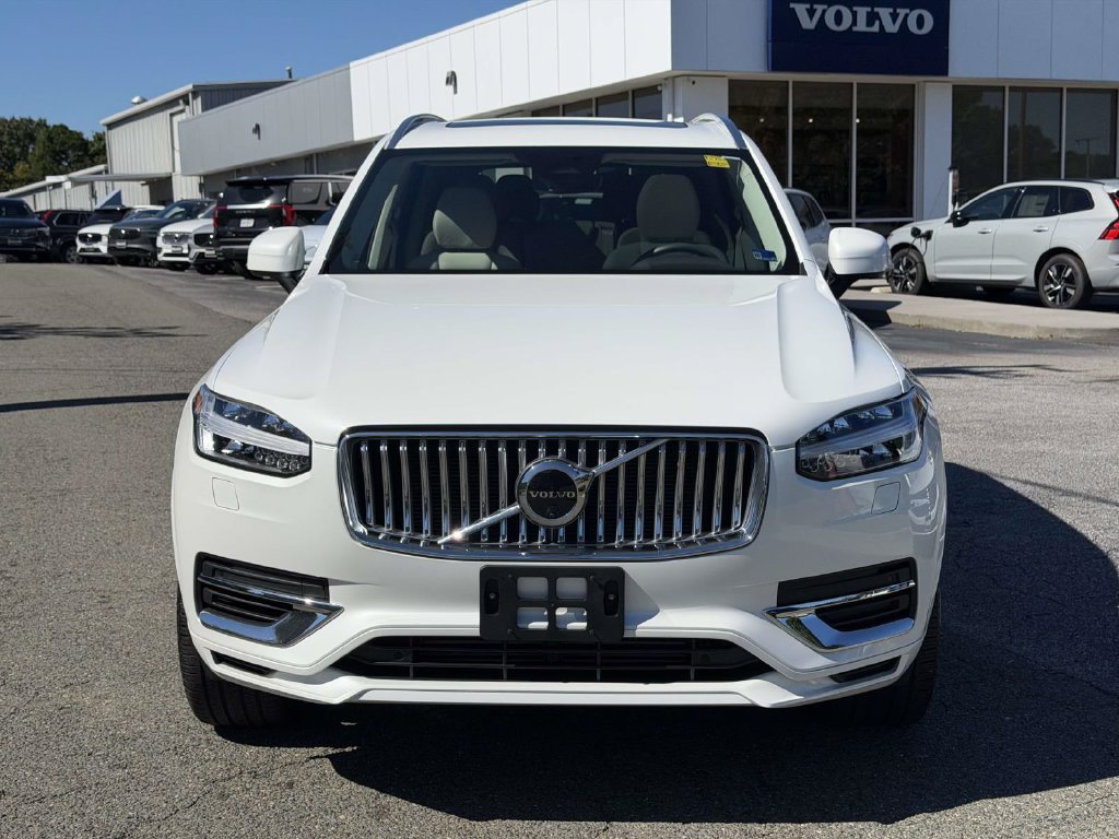 Used 2024 Volvo XC90 T8 Plus w/ Protection Package Premier AWD/4WD image 24