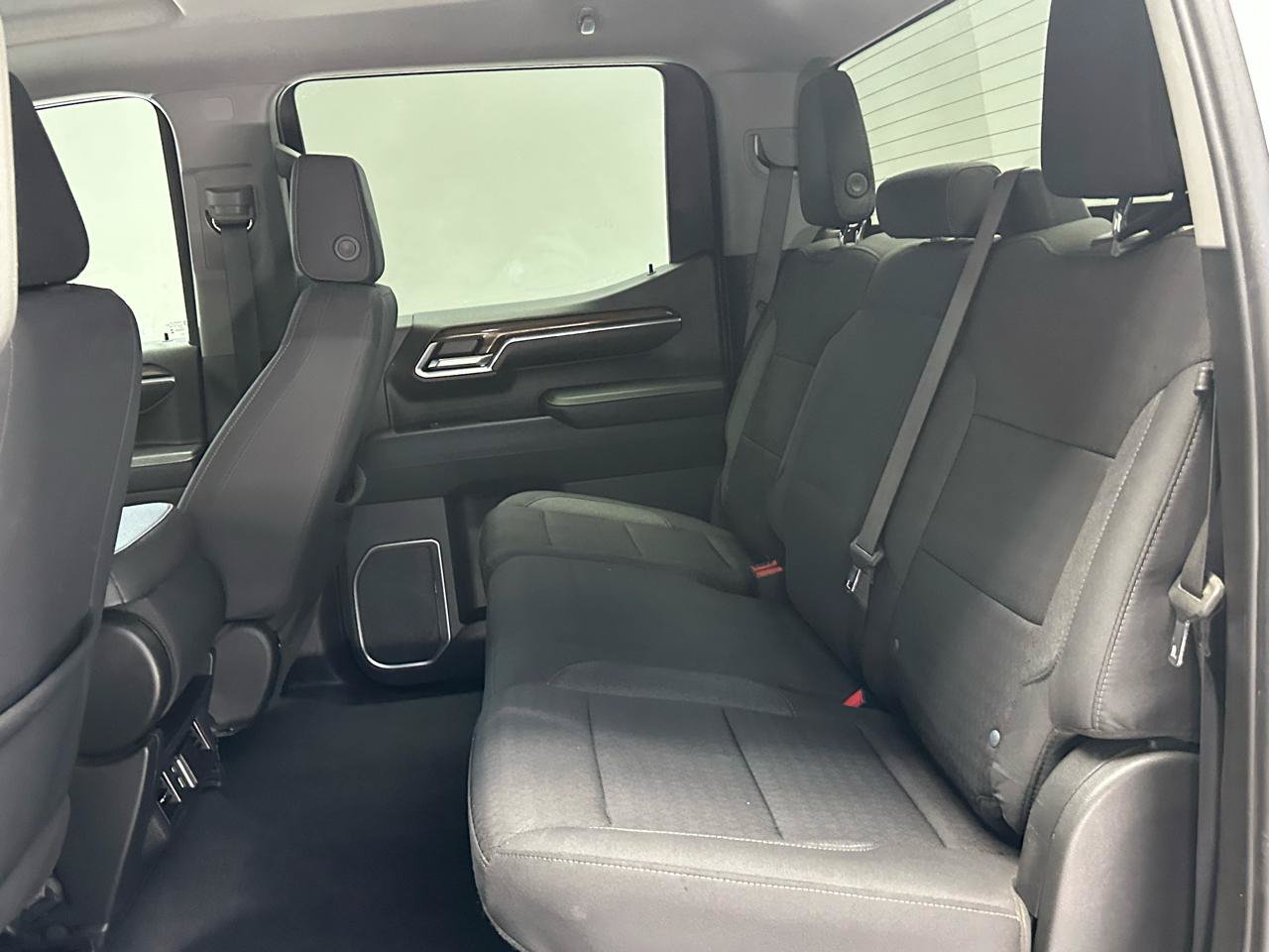 Used 2023 Chevrolet Silverado 1500 LT AWD/4WD image 11