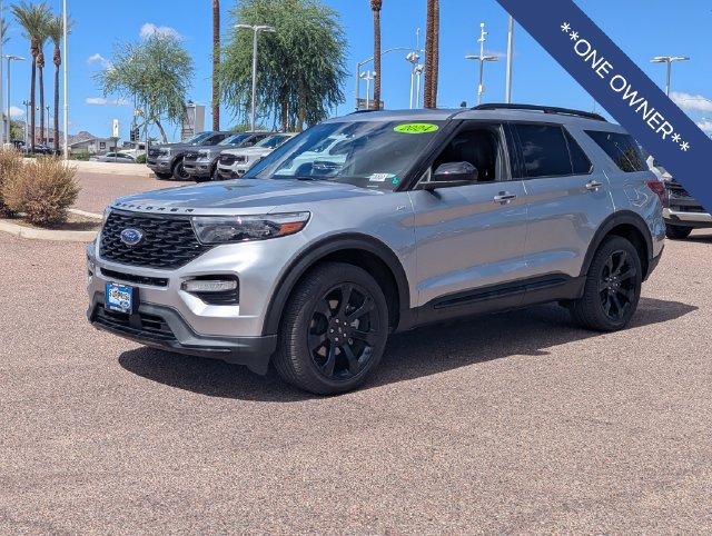 Used 2024 Ford Explorer ST-Line w/ Class IV Trailer Tow Package AWD/4WD image 3