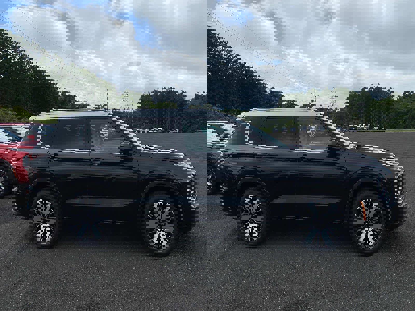 New 2025 Mitsubishi Outlander AWD image 2