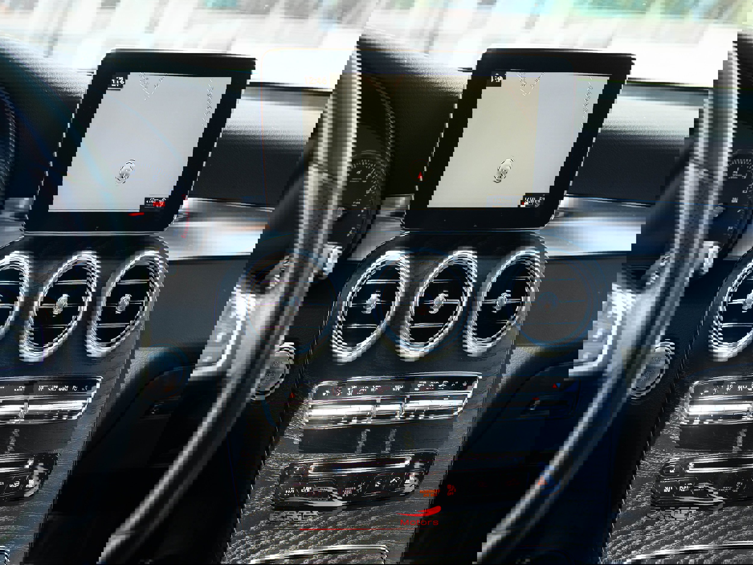 Used 2018 Mercedes-Benz GLC 300 4MATIC Coupe image 31