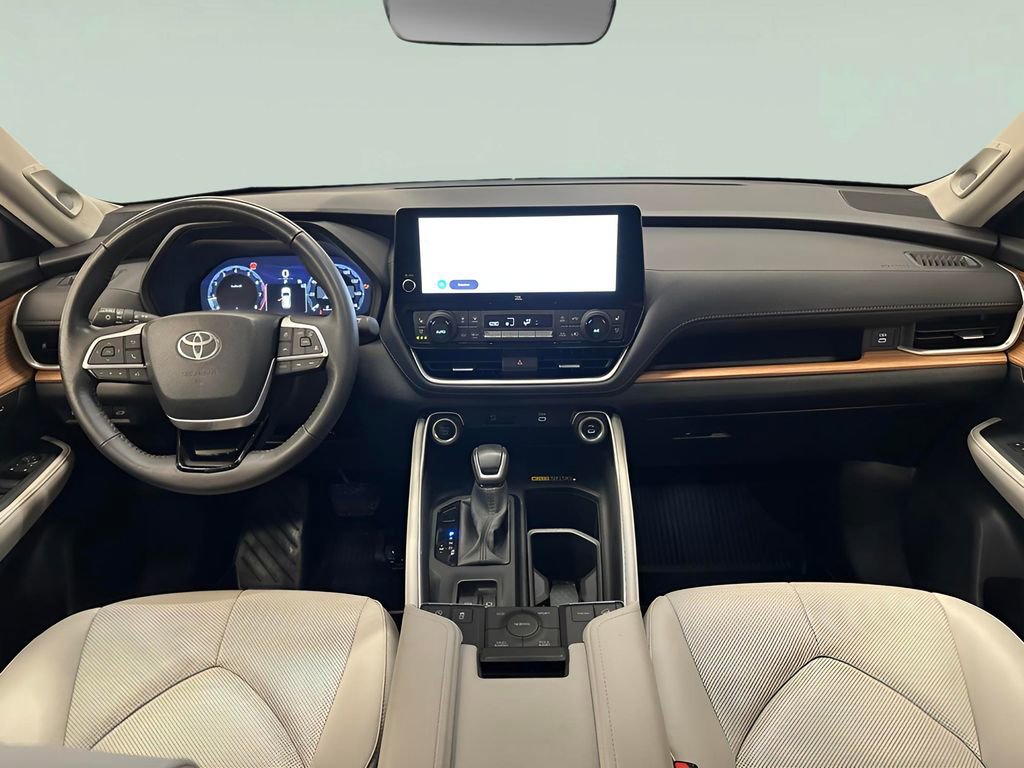 Used 2024 Toyota Grand Highlander XLE image 30