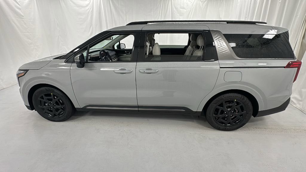 New 2026 Kia Carnival SX w/ SX Dark Edition Package FWD image 6