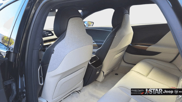 Used 2024 Lucid Air Touring AWD/4WD image 24