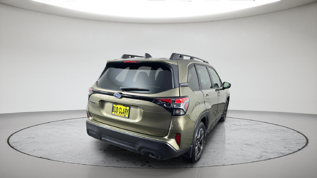 Used 2025 Subaru Forester Premium AWD/4WD image 8