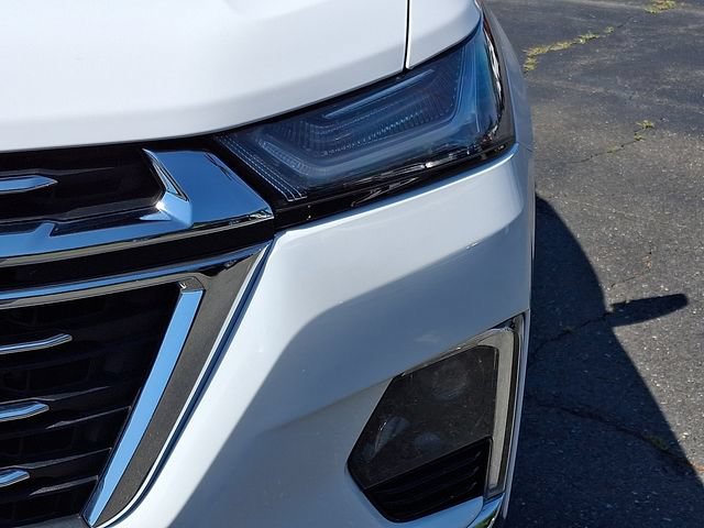 Used 2023 Chevrolet Traverse LT w/ LT Premium Package FWD image 9