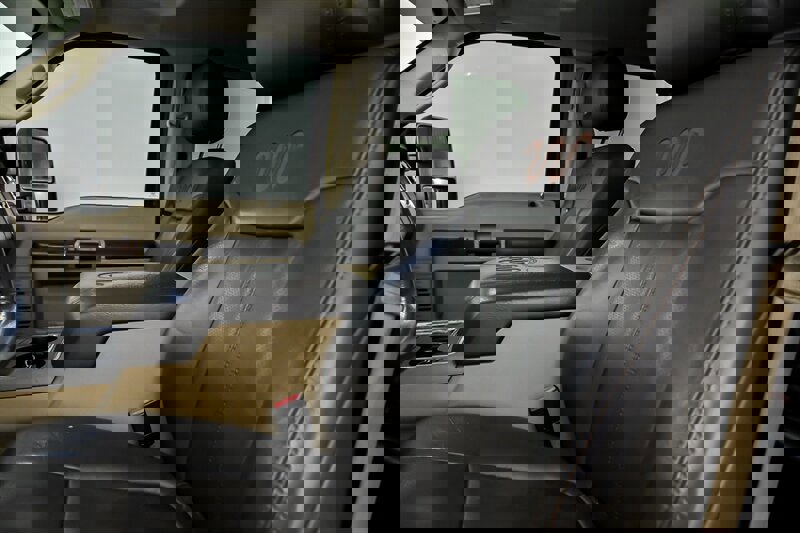 Used 2015 Ford F250 King Ranch w/ FX4 Off-Road Package image 18