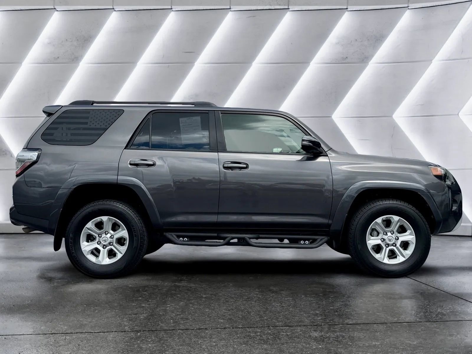 Used 2016 Toyota 4Runner Trail Premium AWD/4WD image 4