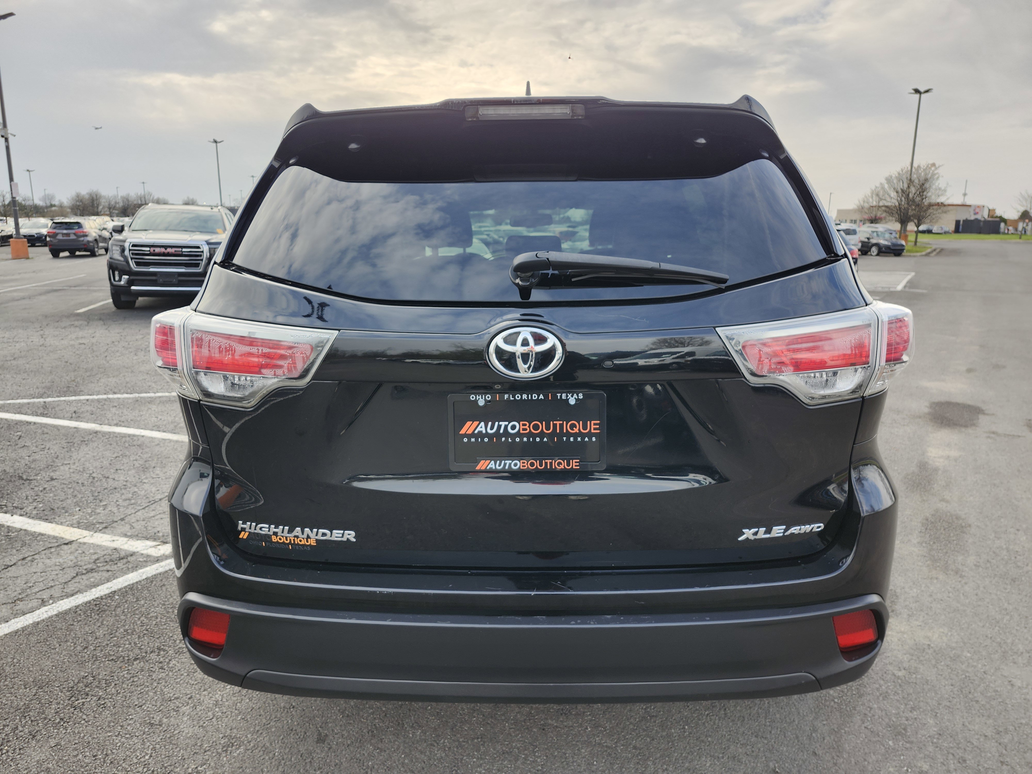 Used 2016 Toyota Highlander XLE image 16