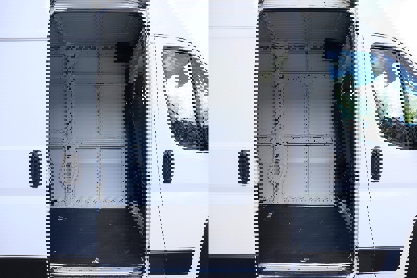 Used 2023 RAM ProMaster 2500 image 38