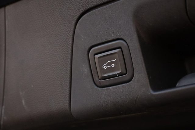 Used 2021 Buick Envision Essence w/ Sport Touring Package FWD image 8