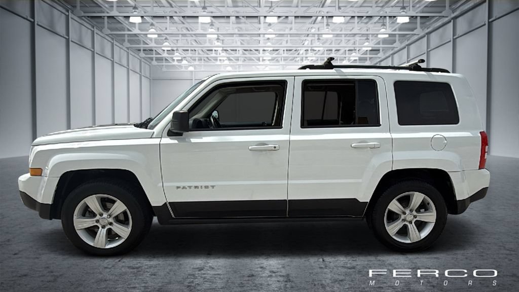 Used 2017 Jeep Patriot Latitude FWD image 2