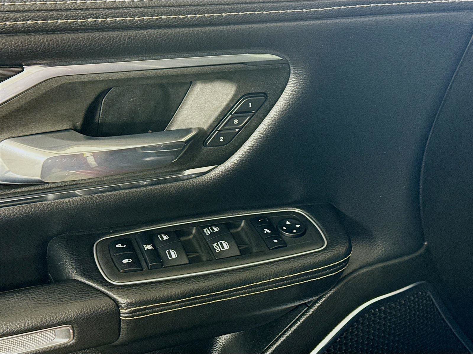 Used 2024 RAM 1500 Laramie image 12